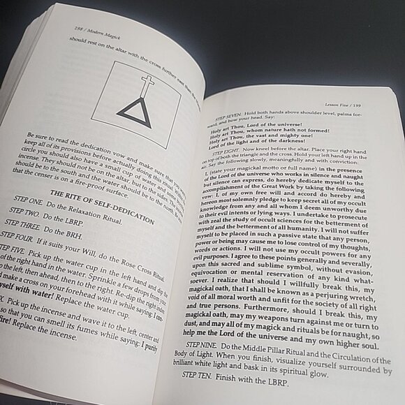 Modern Magick : Eleven Lessons in the High Magickal Arts by D.Kraig 9th Printing - Picture 15 of 16